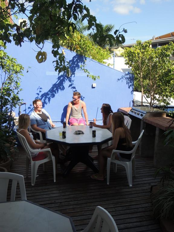 Reef Lodge Backpackers Townsville Exterior photo